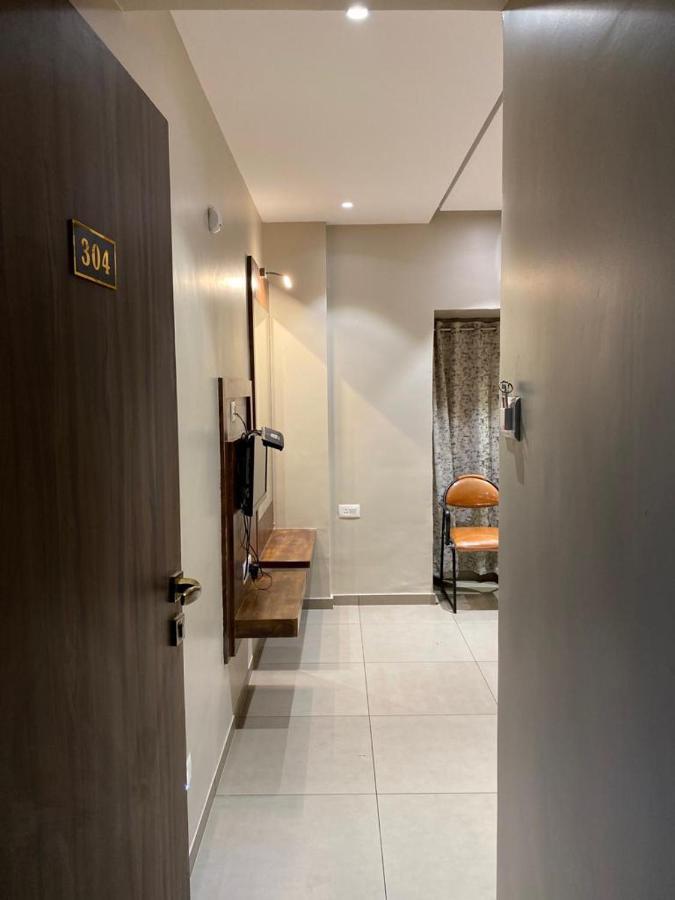 Hotel Vrindavan Deluxe Kolhapur Luaran gambar