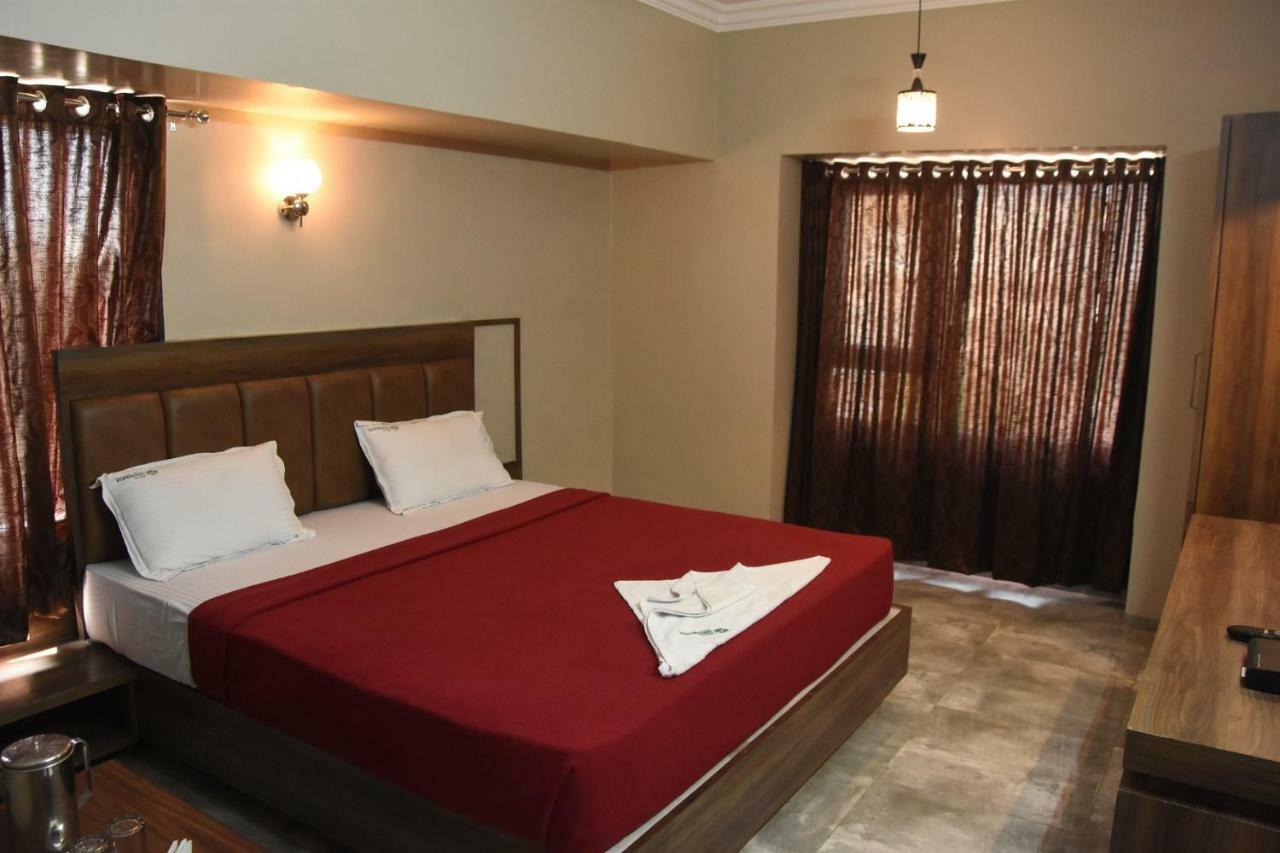 Hotel Vrindavan Deluxe Kolhapur Luaran gambar